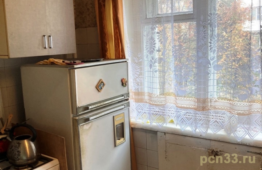 Продаю двухкомнатную в центре