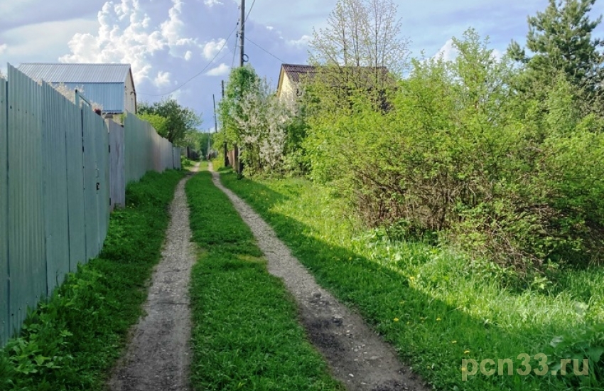 Продаю участок в снт  у леса